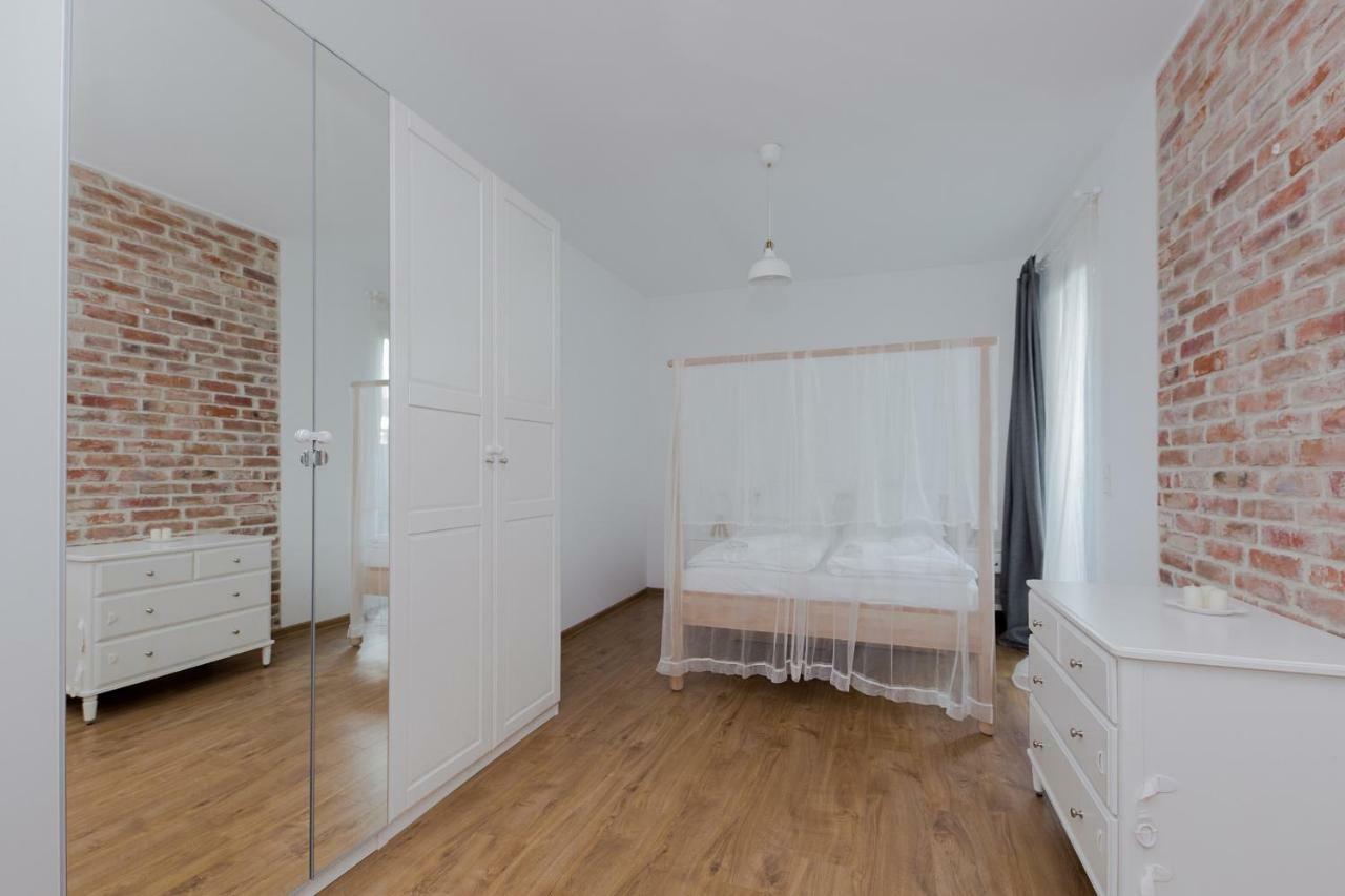 Shortstaypoland Marymoncka Varsavia Esterno foto
